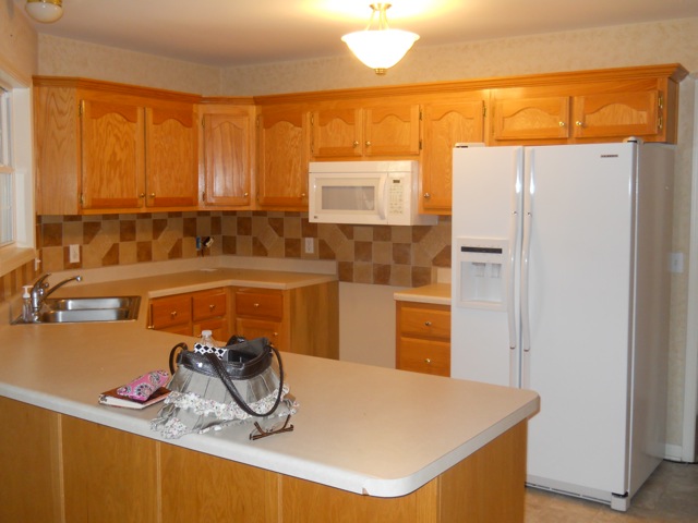 Kitchen Before Remodeling